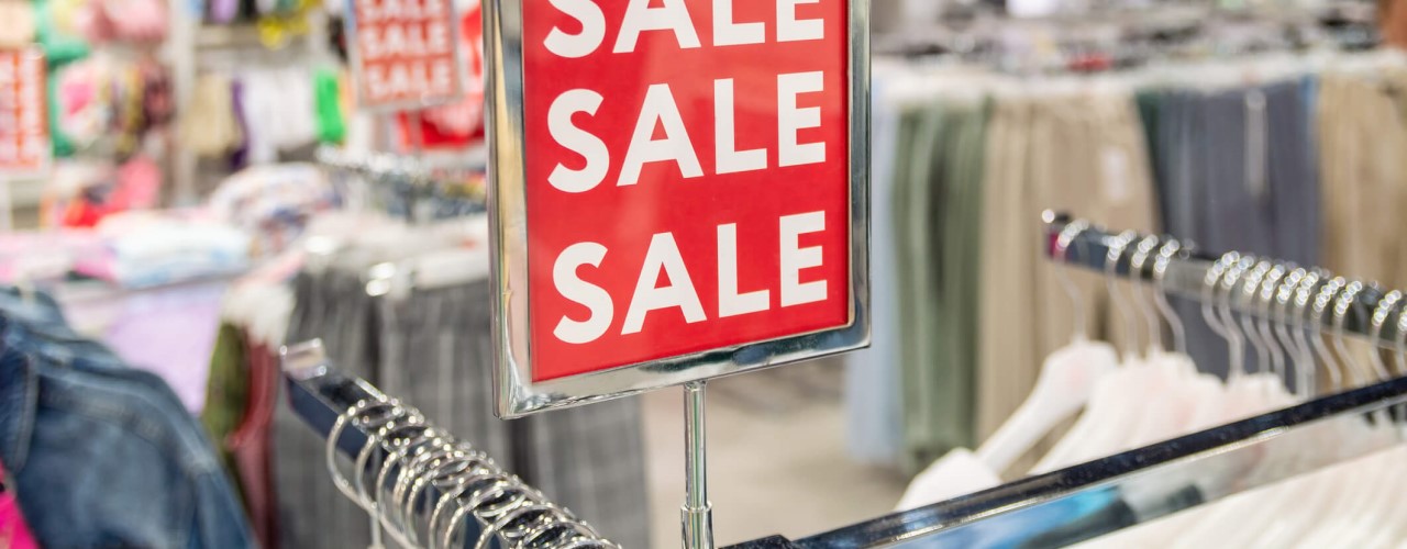 Point of sale marketing, using sale signs