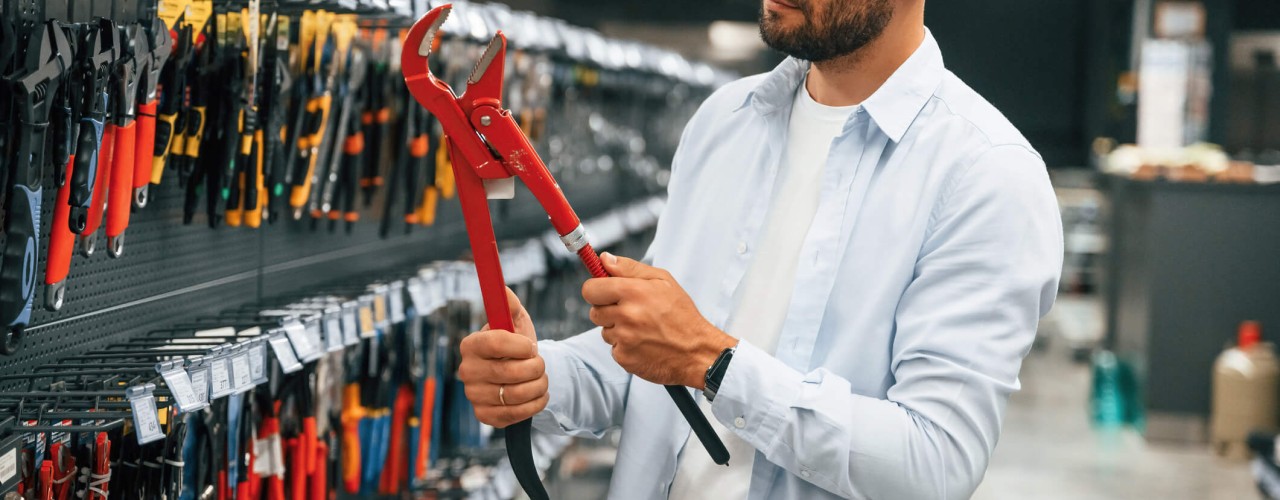 Organised store using display hooks